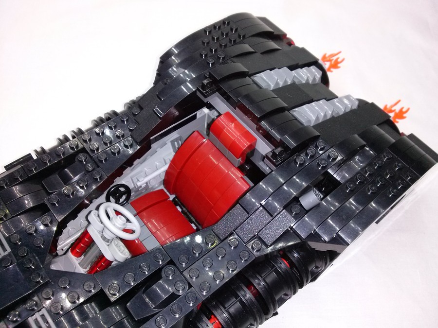 LEGO 7784 Batmobile