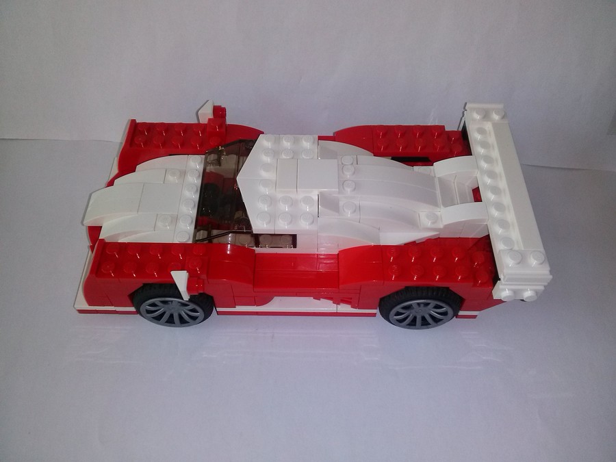 LEGO 24 órás versenyautó