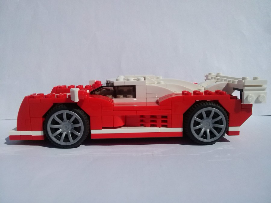 LEGO 24 órás versenyautó