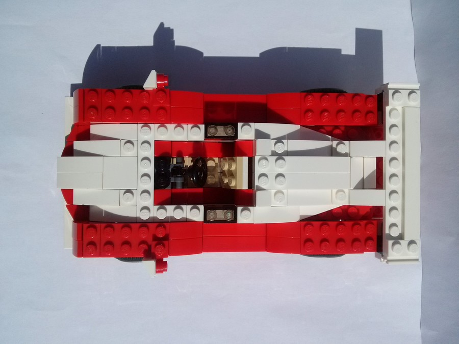 LEGO 24 órás versenyautó
