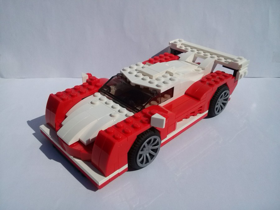 LEGO 24 órás versenyautó