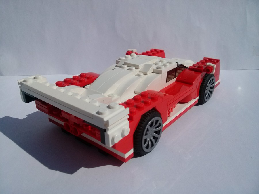 LEGO 24 órás versenyautó