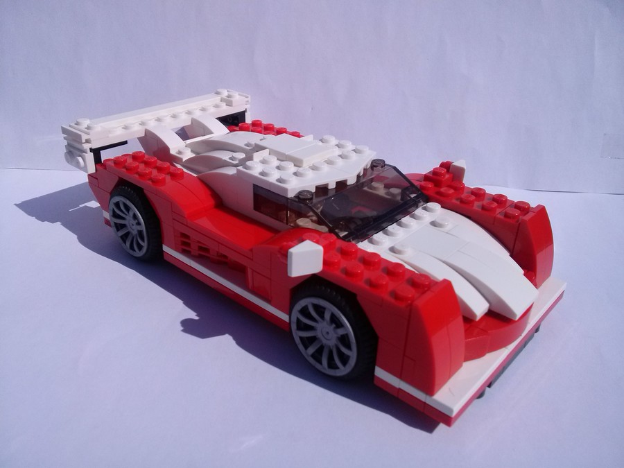 LEGO 24 órás versenyautó