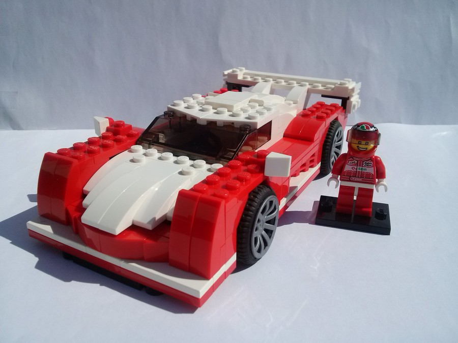 LEGO 24 órás versenyautó