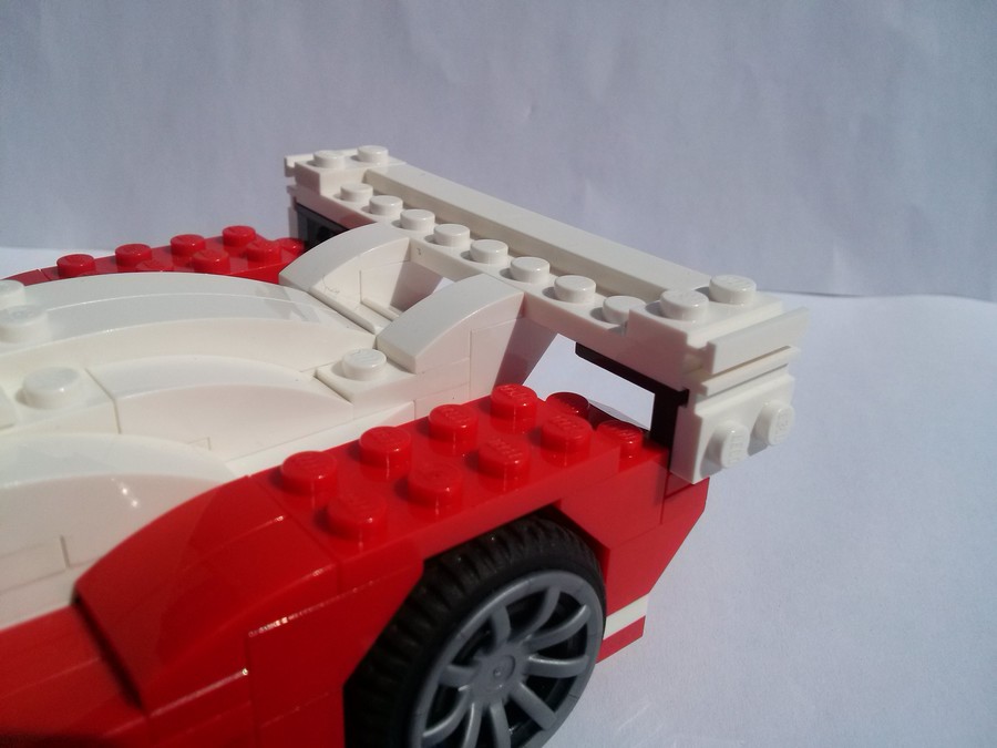 LEGO 24 órás versenyautó