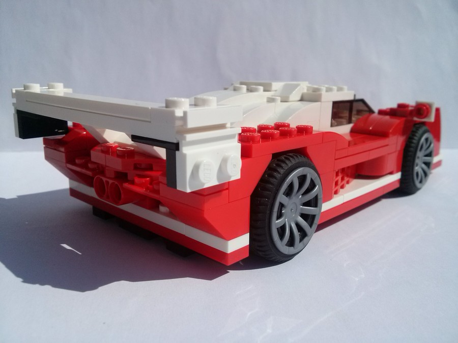 LEGO 24 órás versenyautó