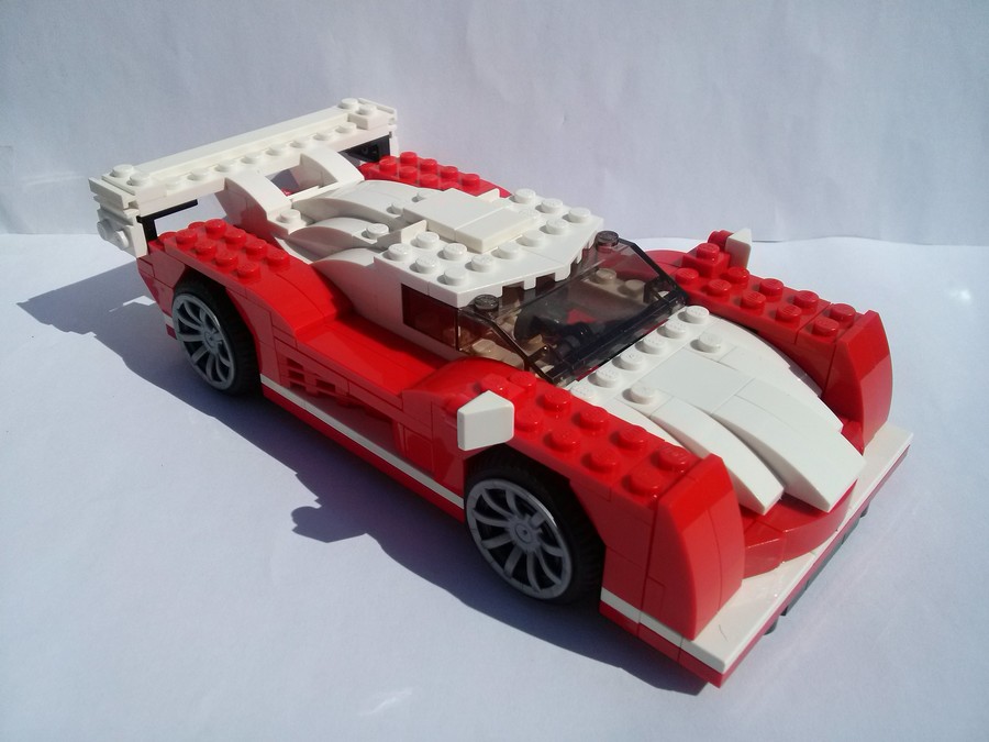LEGO 24 órás versenyautó