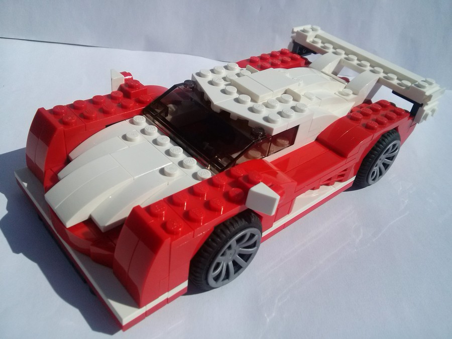 LEGO 24 órás versenyautó