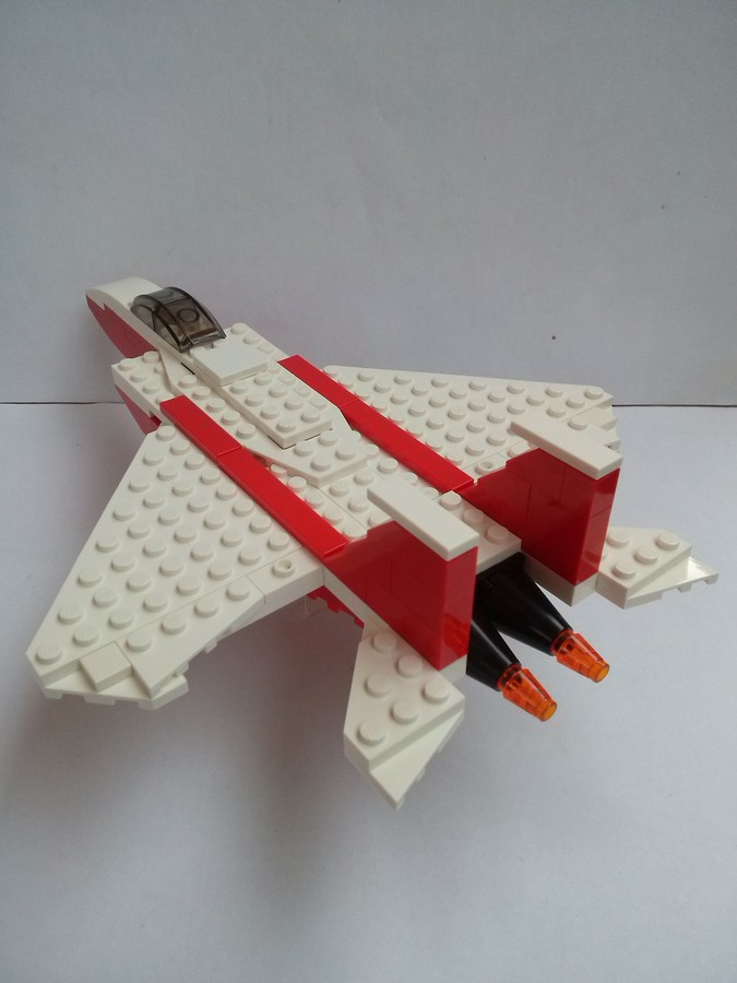 LEGO F15