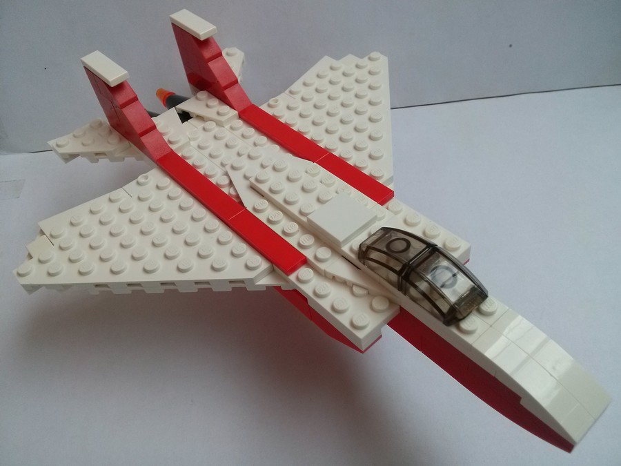 LEGO F15