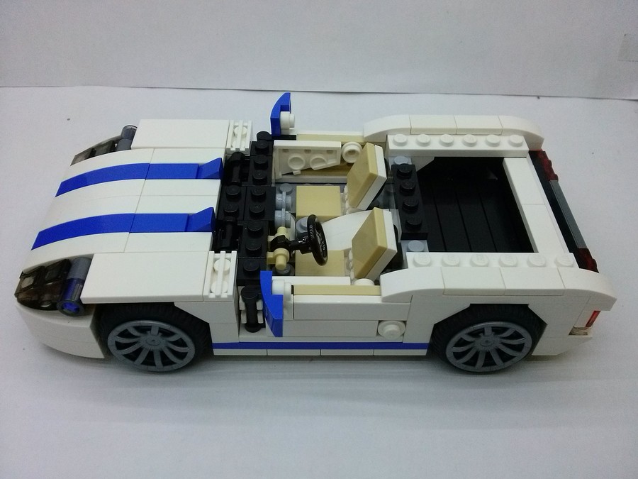 LEGO CREATOR autó