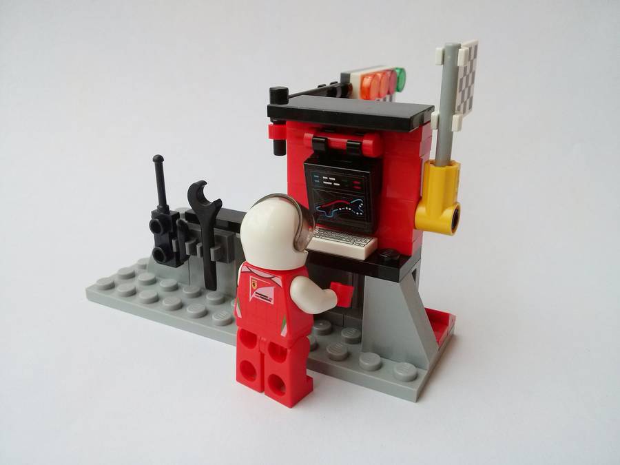 LEGO 75879 Scuderia Ferrari SF16-H