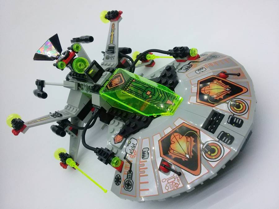 LEGO SYSTEM 6915 UFO Warp Wing-Fighter