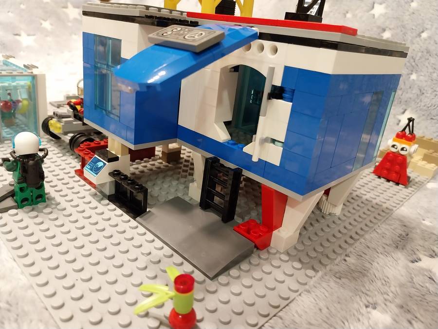 Élet a Holdon