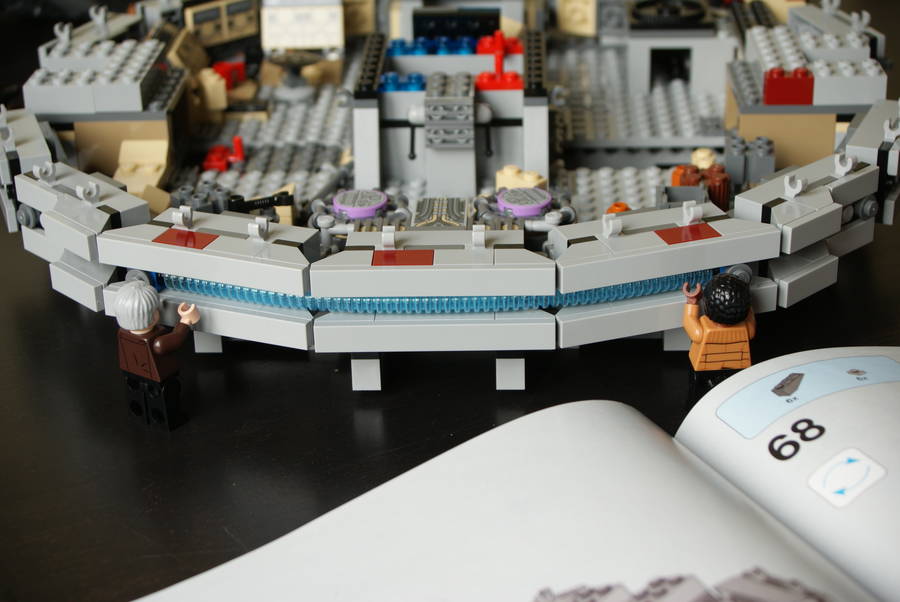 75105 Millennium Falcon