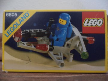 Mit rejt a padlás? 1.- Mini űrhajó