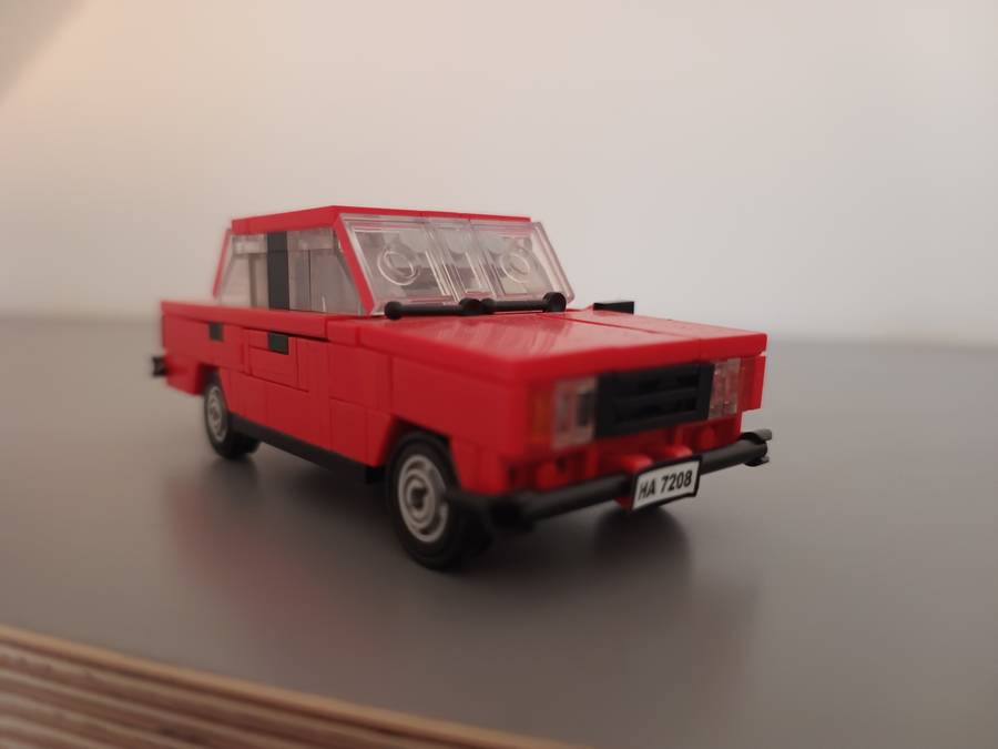 Régi járművek: Lada, Wartburg és Nagypolski 