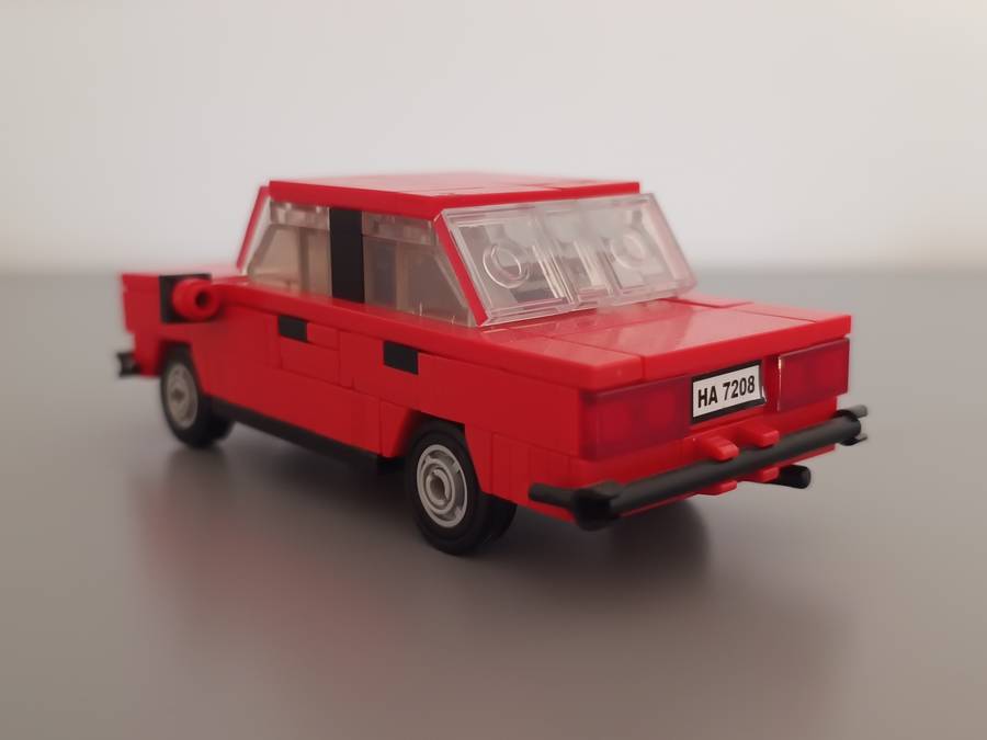 Régi járművek: Lada, Wartburg és Nagypolski 