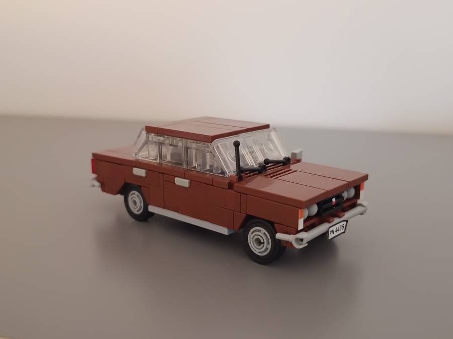 Régi járművek: Lada, Wartburg és Nagypolski 