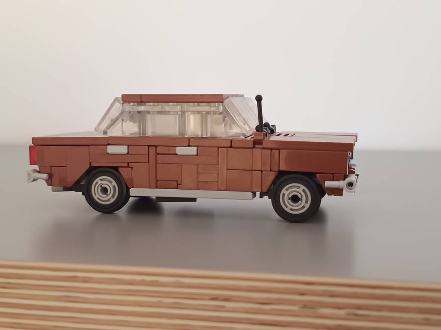 Régi járművek: Lada, Wartburg és Nagypolski 