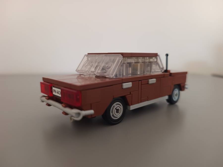 Régi járművek: Lada, Wartburg és Nagypolski 