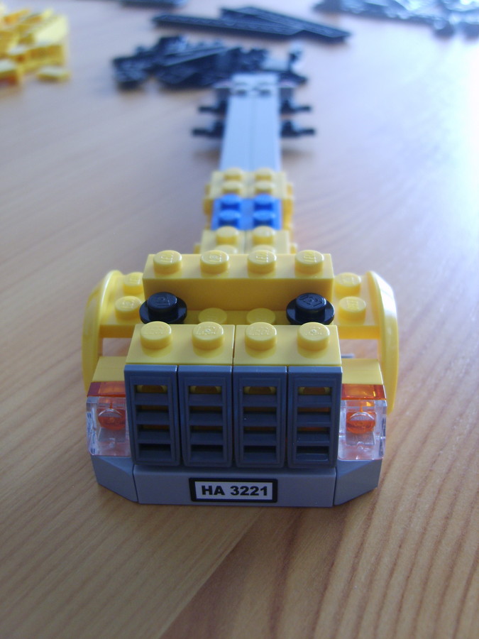 A Nagy Sárga LEGO Kamion