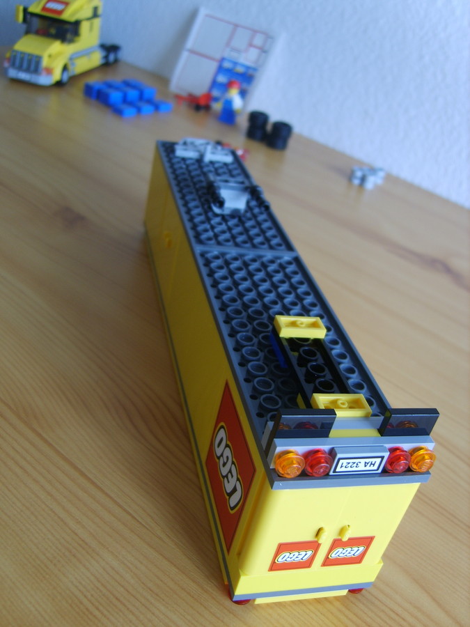 A Nagy Sárga LEGO Kamion