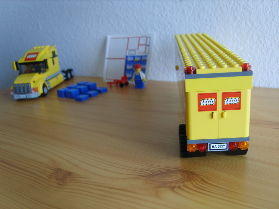 A Nagy Sárga LEGO Kamion