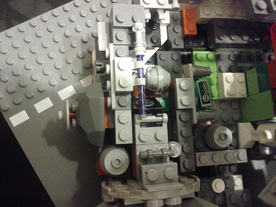 Millenium Falcon (nagy)