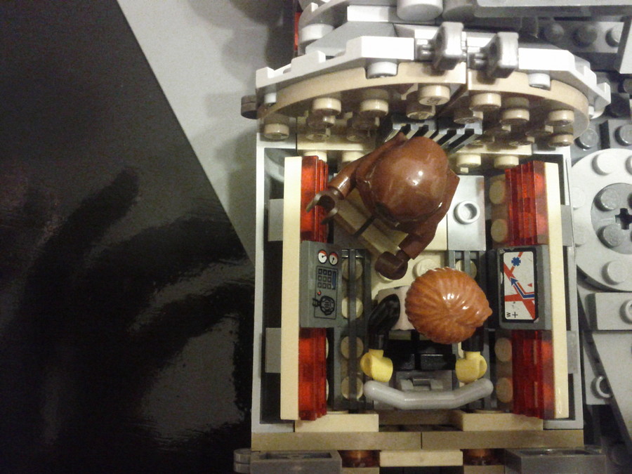 Millenium Falcon (nagy)