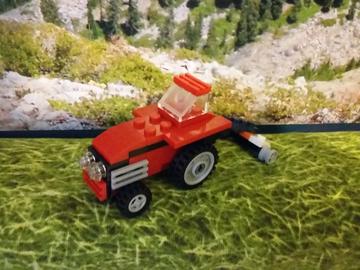 Kis traktor 10696