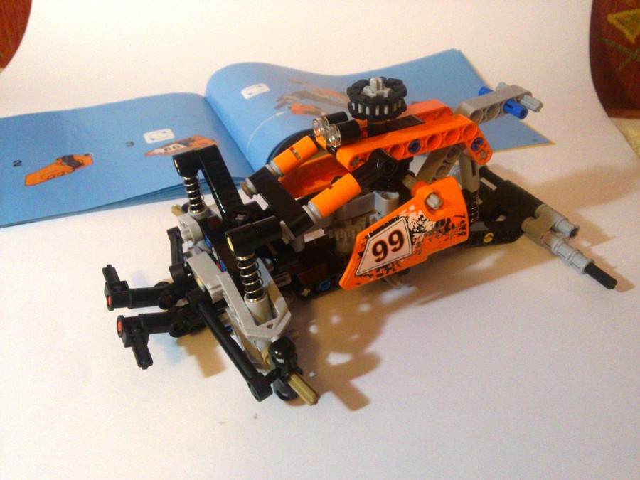Lego Technic 9392 B modell, Verseny Buggy
