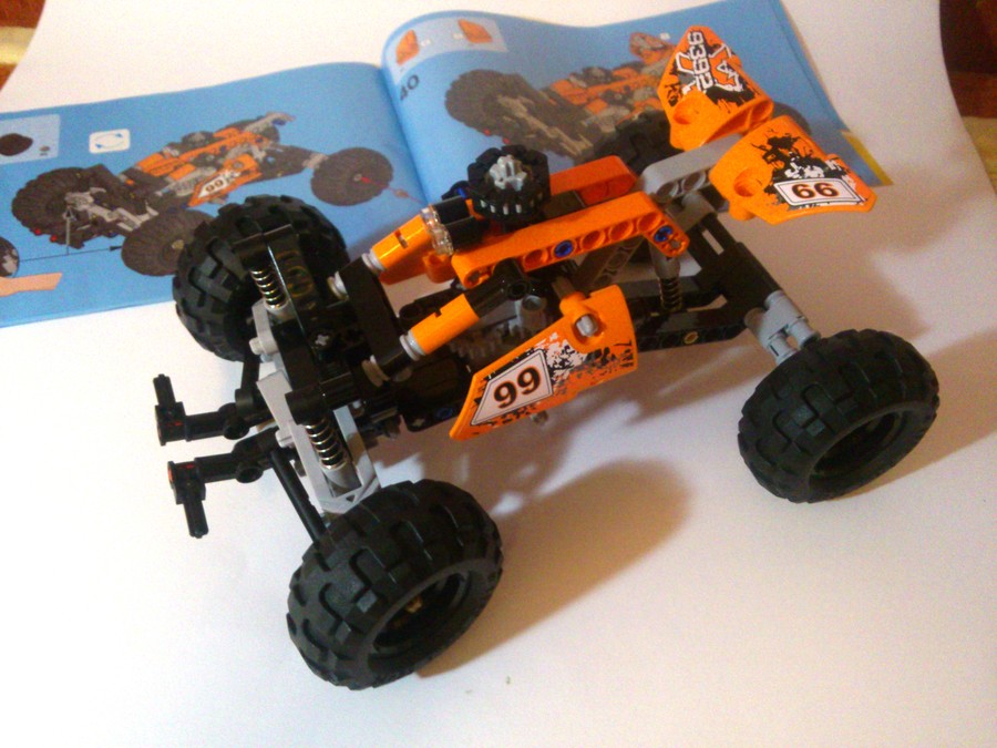 Lego Technic 9392 B modell, Verseny Buggy