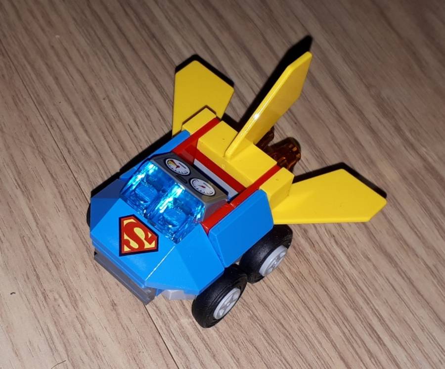 Mighty Micros: Supergirl és Agykeselyű