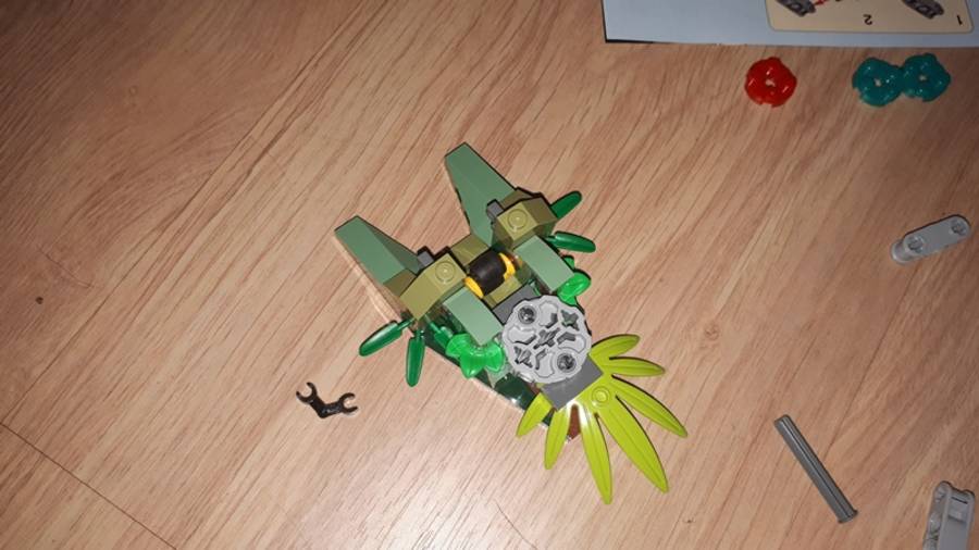 Corvus Glaive támadása