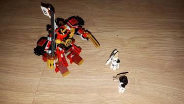 Újratervezett Samurai X mech