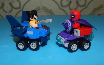 Mighty Micros: Rozsomák és Magneto összecsapása