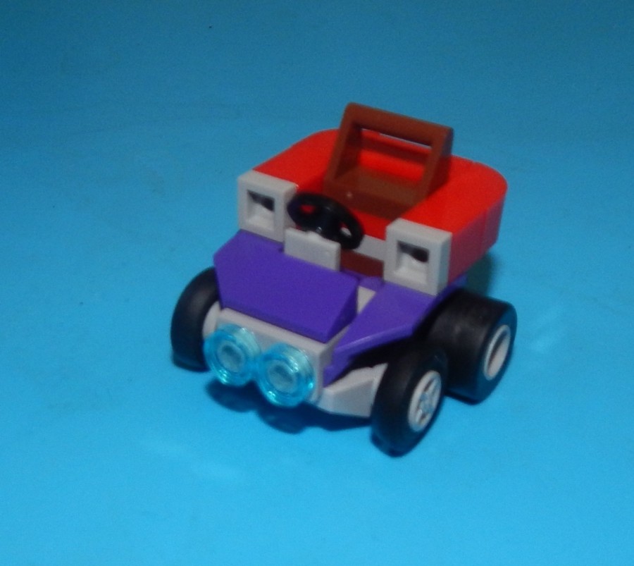 Mighty Micros: Rozsomák és Magneto összecsapása