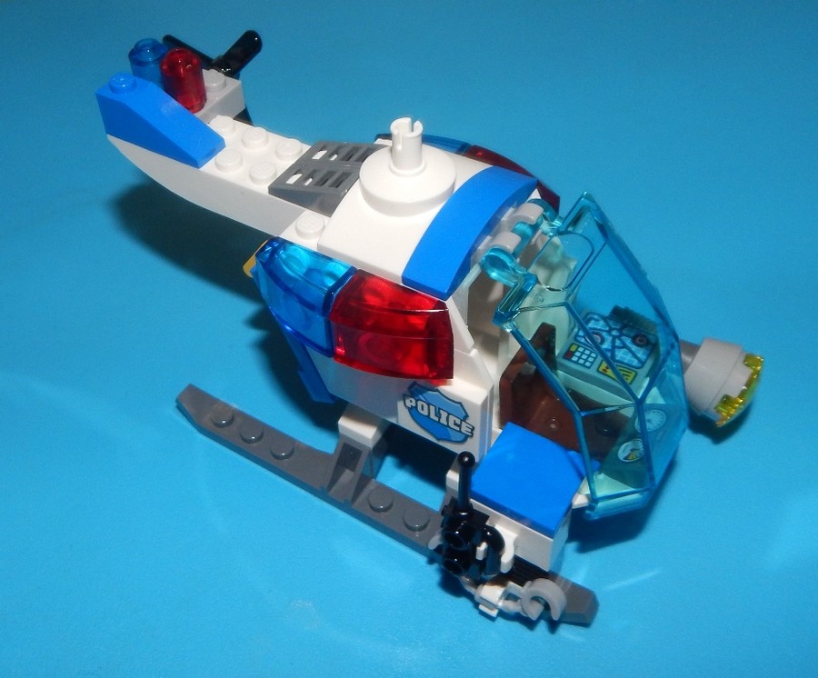 Rendőrségi helikopter Juniors módra