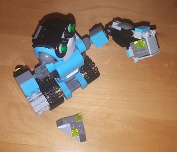 Creator - Robot felfedező II - lánctalpas