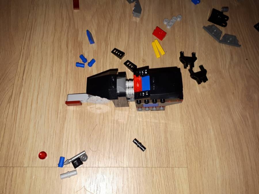 Garmadon gonosz robotja