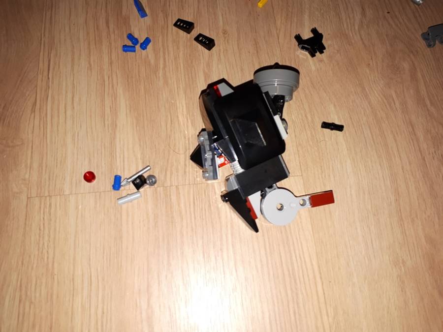 Garmadon gonosz robotja