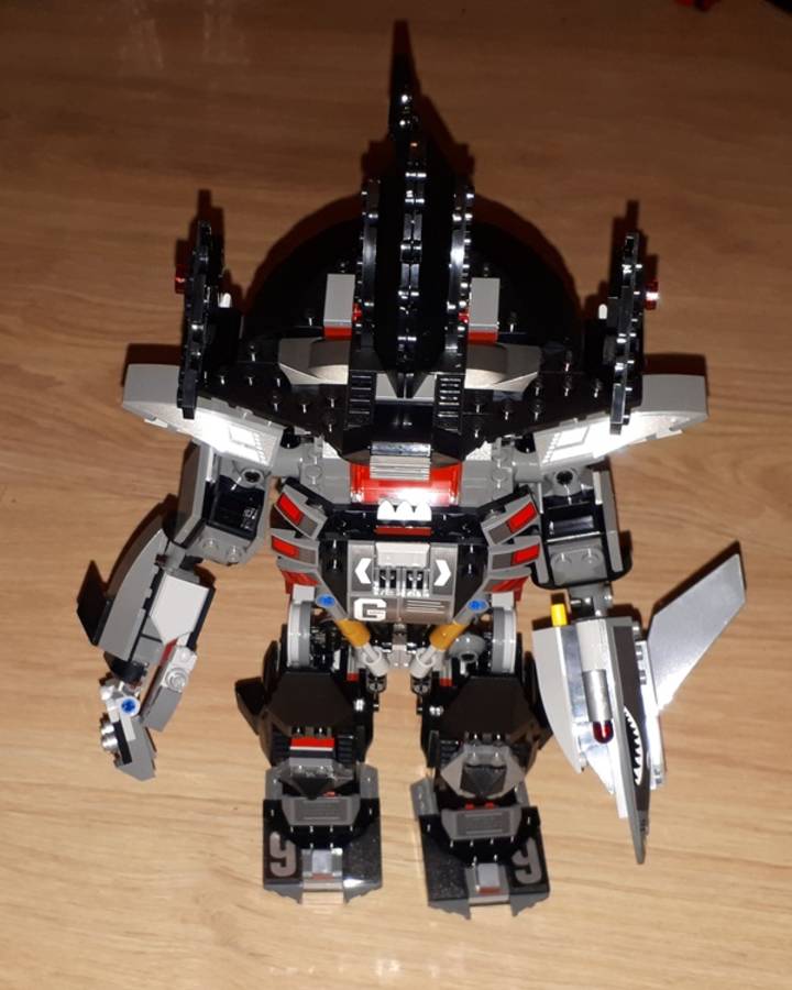 Garmadon gonosz robotja