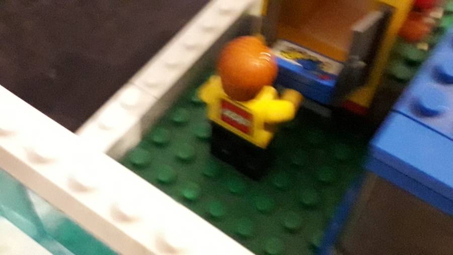 Lego bolt