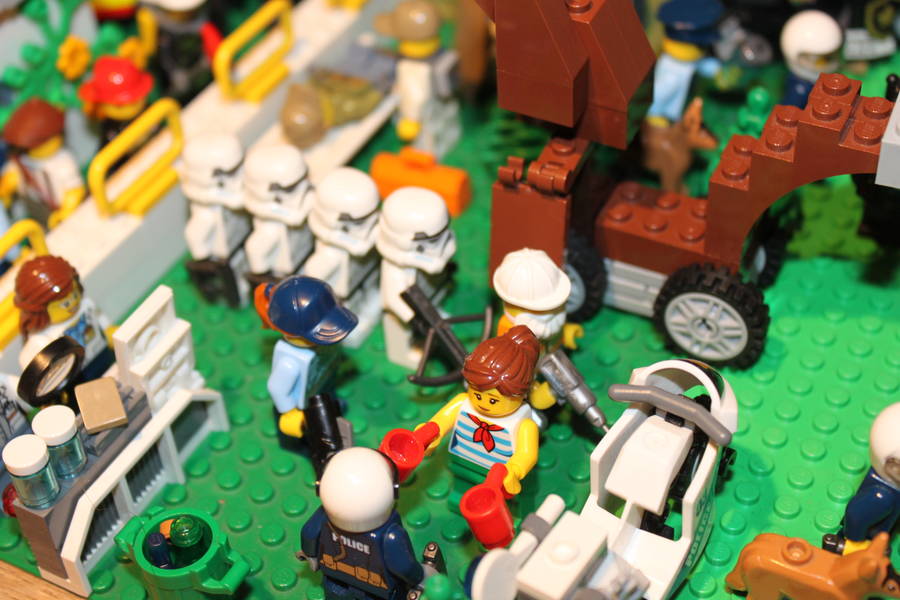 Szörnyinvázió Lego City ellen