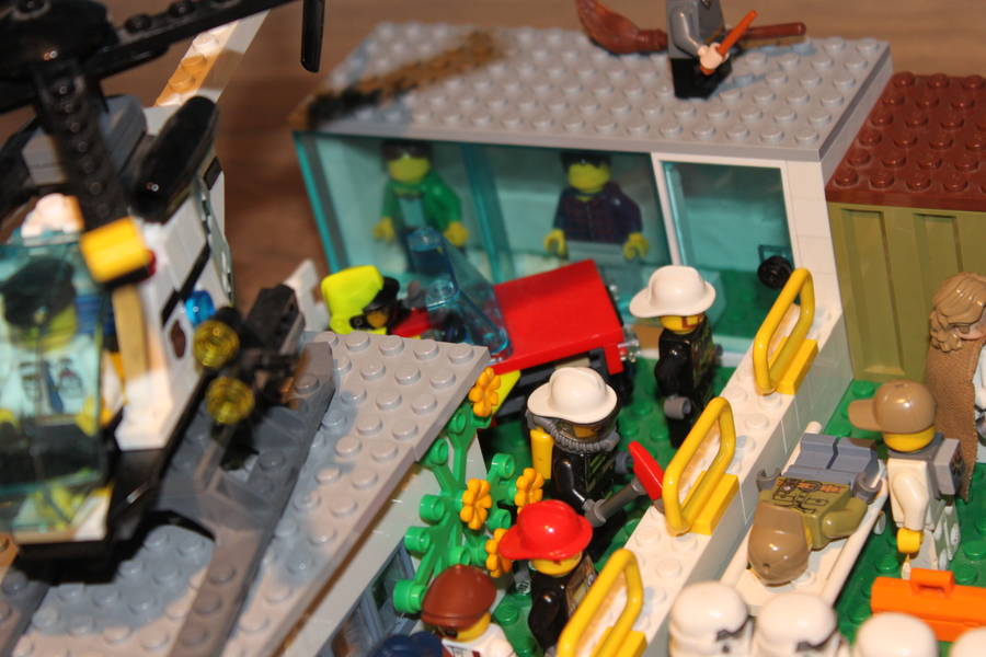 Szörnyinvázió Lego City ellen