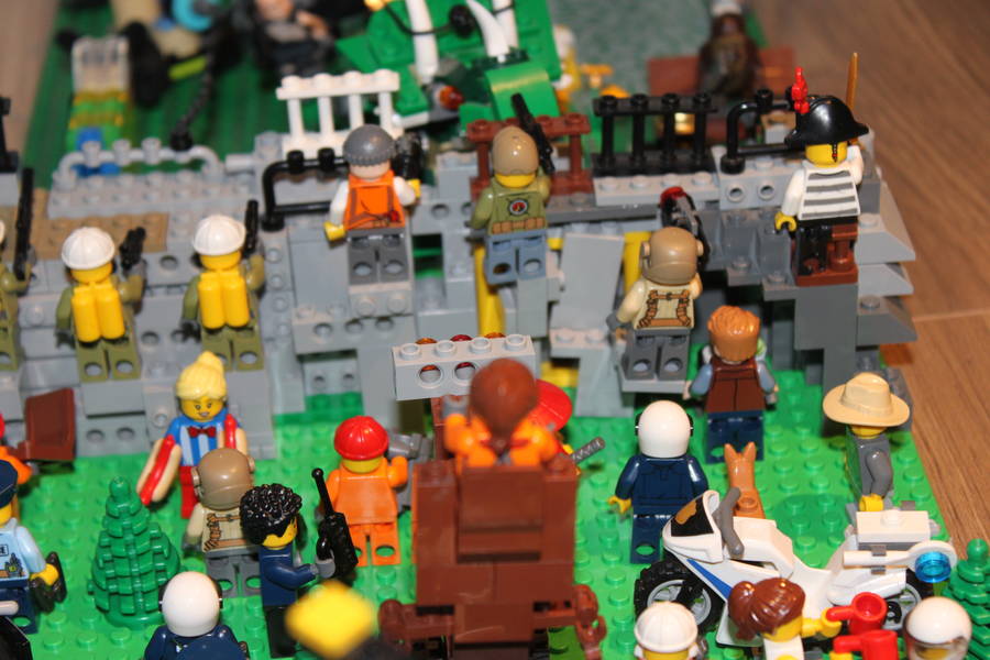 Szörnyinvázió Lego City ellen