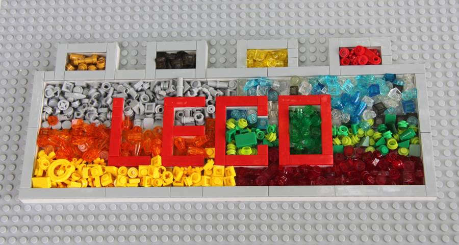 Lego felirat