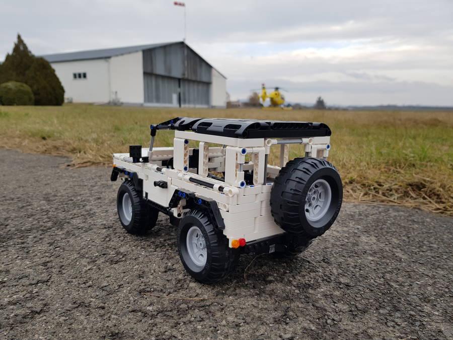 Land Rover Defender
