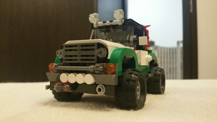 Kaland járművek semi-MOC